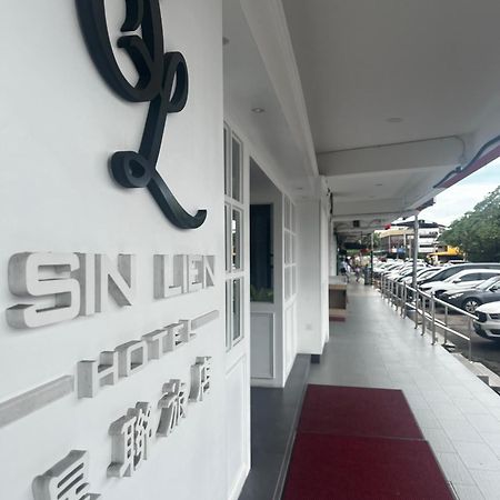 Sin Lien Hotel Keluang Kültér fotó