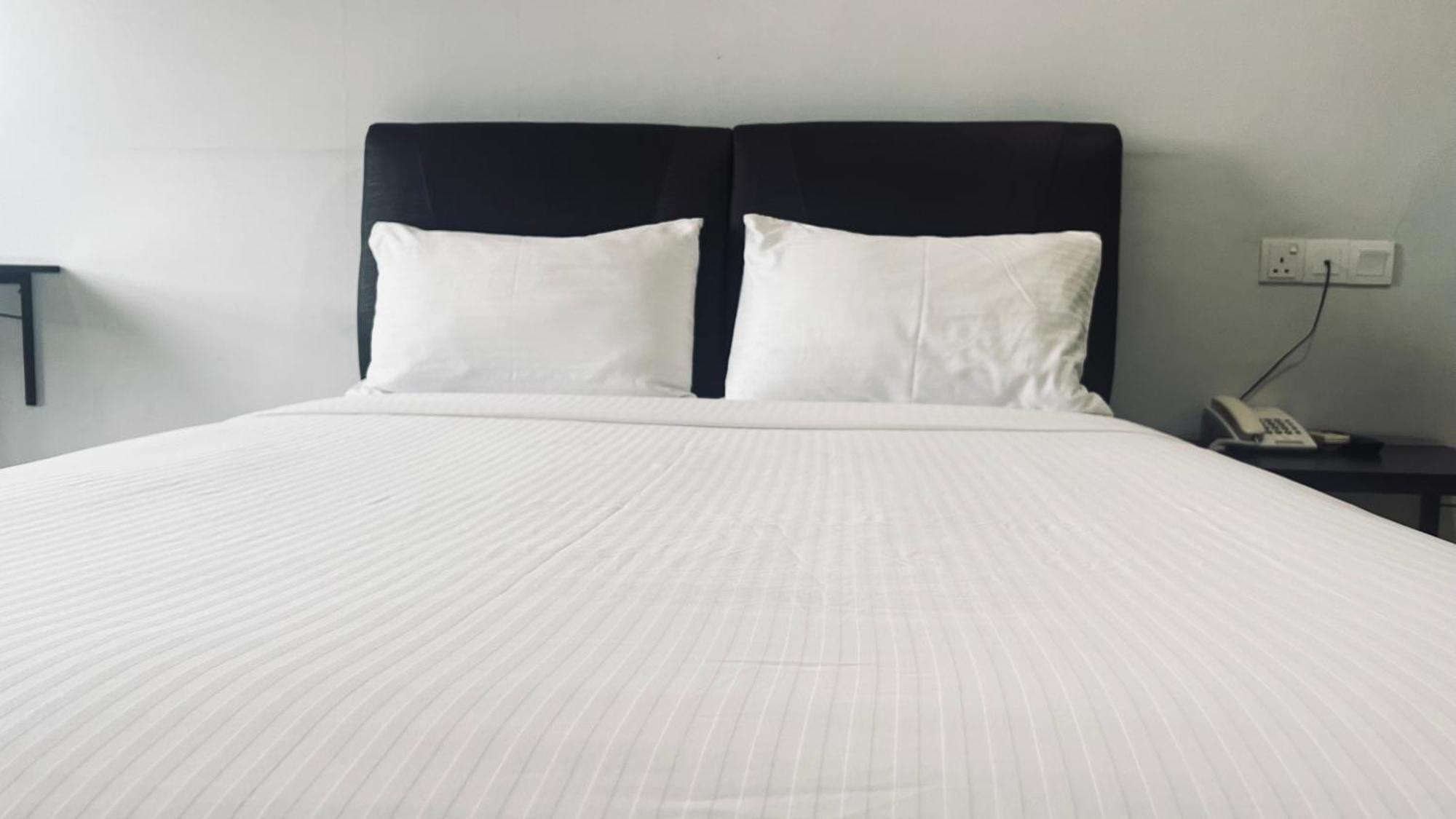 Sin Lien Hotel Keluang Kültér fotó