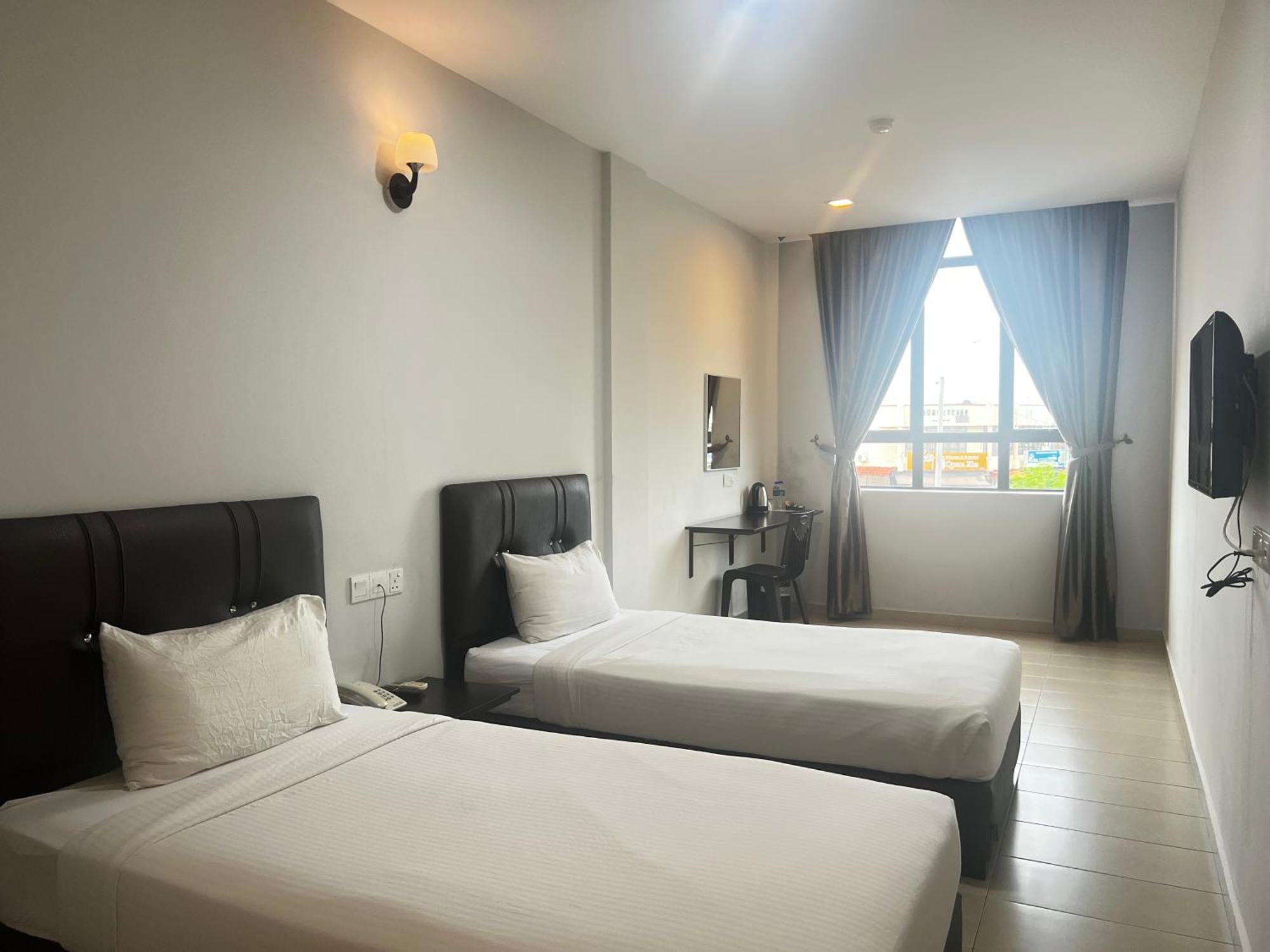 Sin Lien Hotel Keluang Kültér fotó