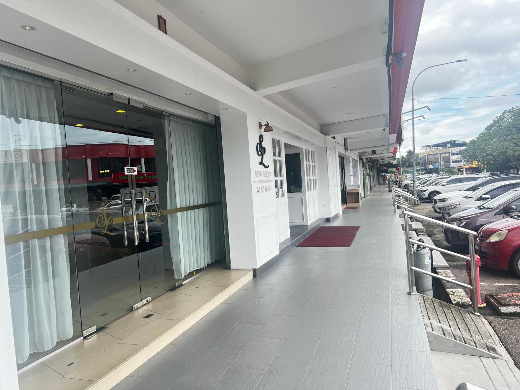 Sin Lien Hotel Keluang Kültér fotó