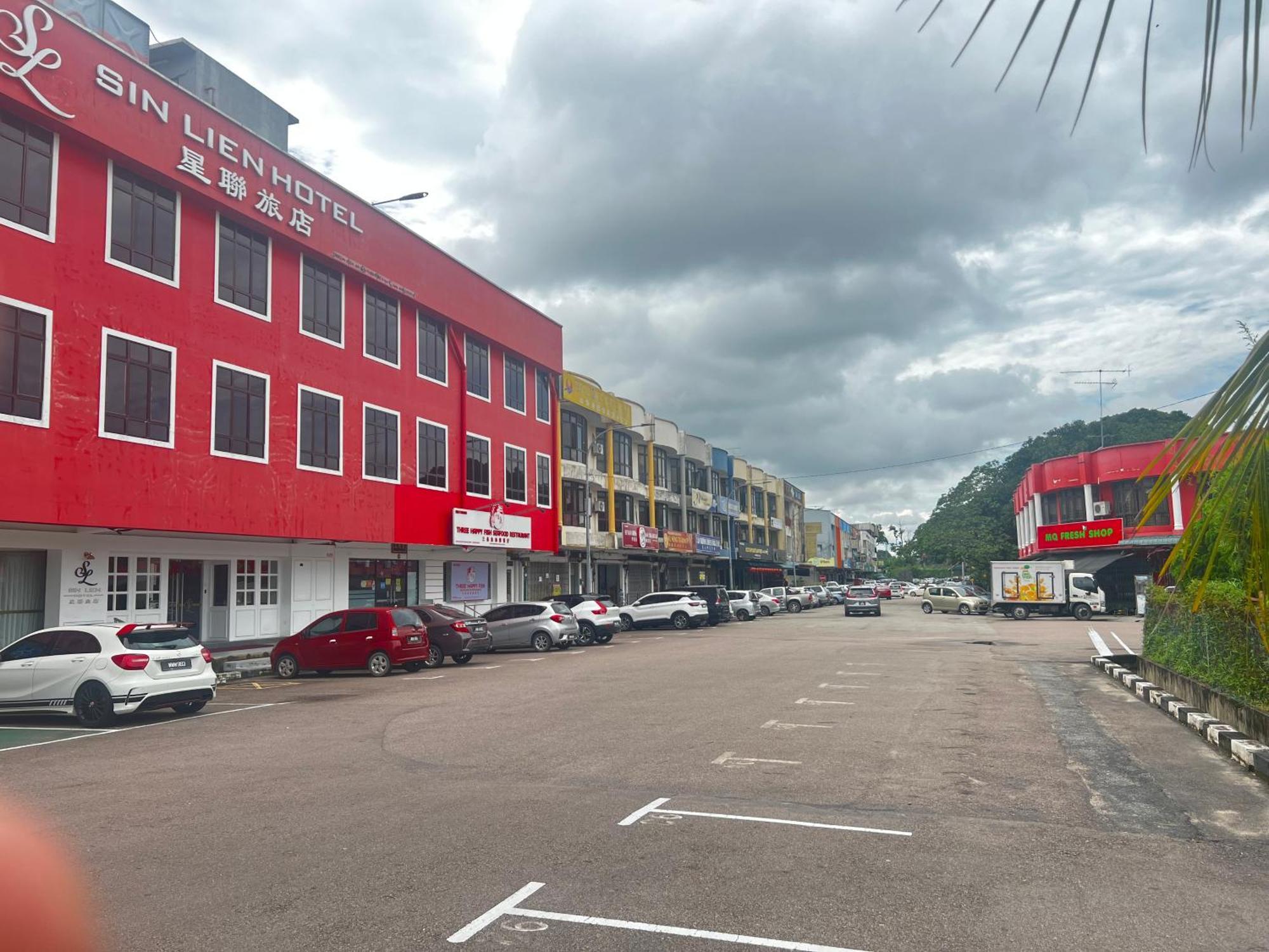 Sin Lien Hotel Keluang Kültér fotó
